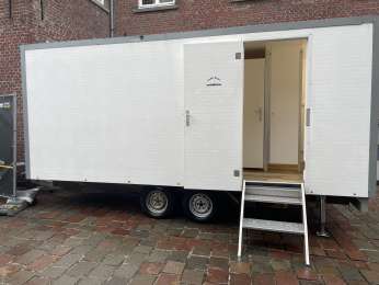 Grote toiletwagen